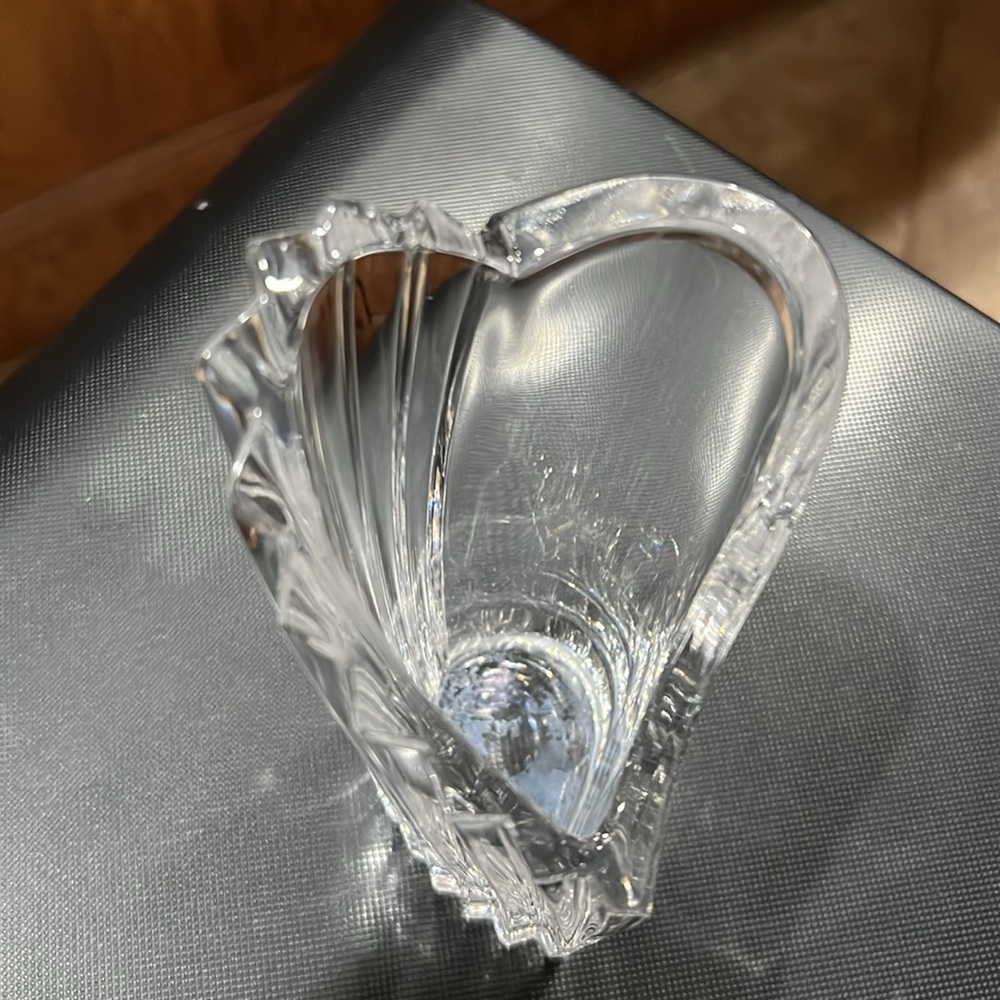 Gorham crystal “Esprit” heart shaped vase - Picture 3 of 3